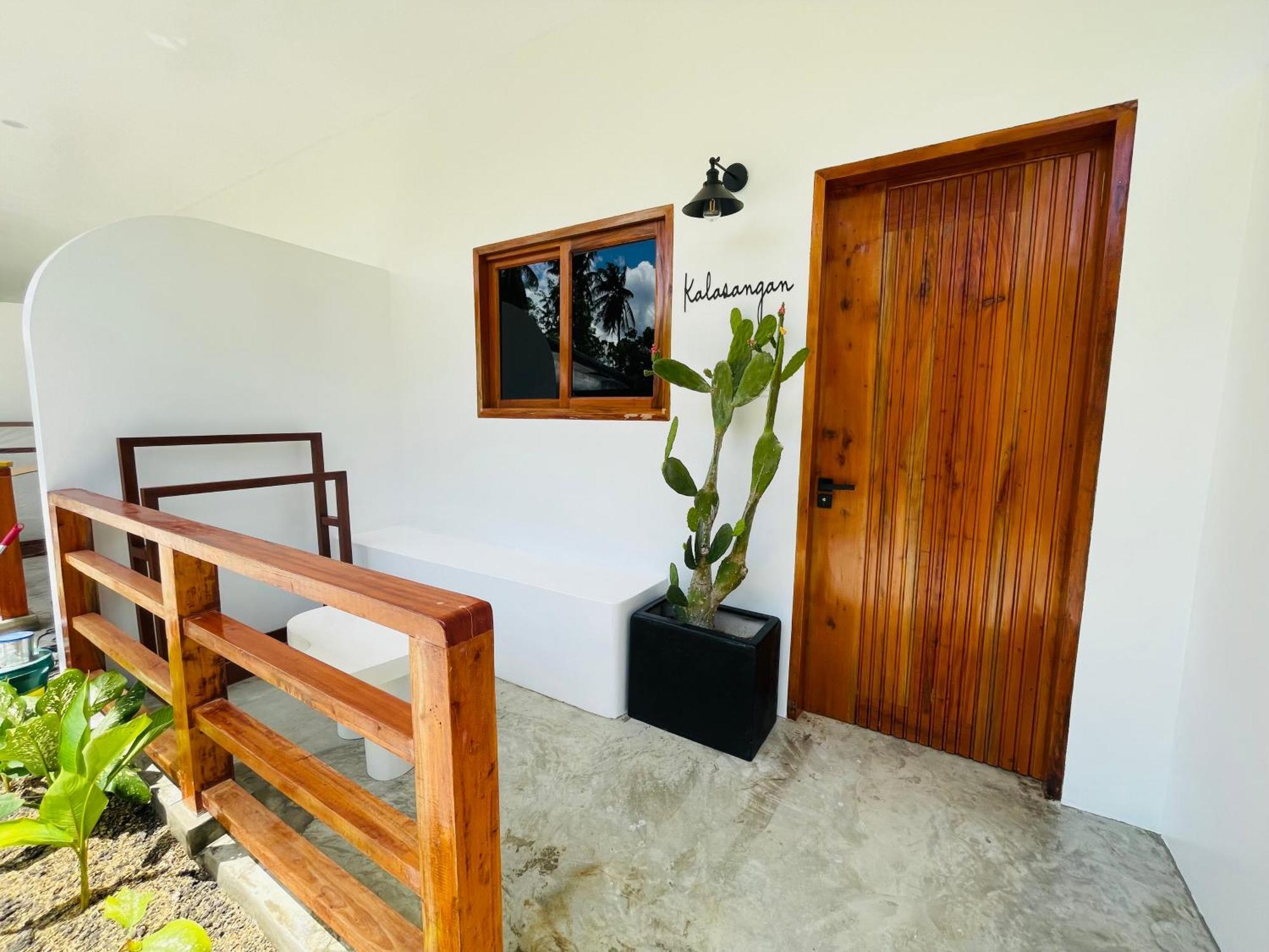 Maayong Hostel (Adults Only) Moalboal Eksteriør bilde