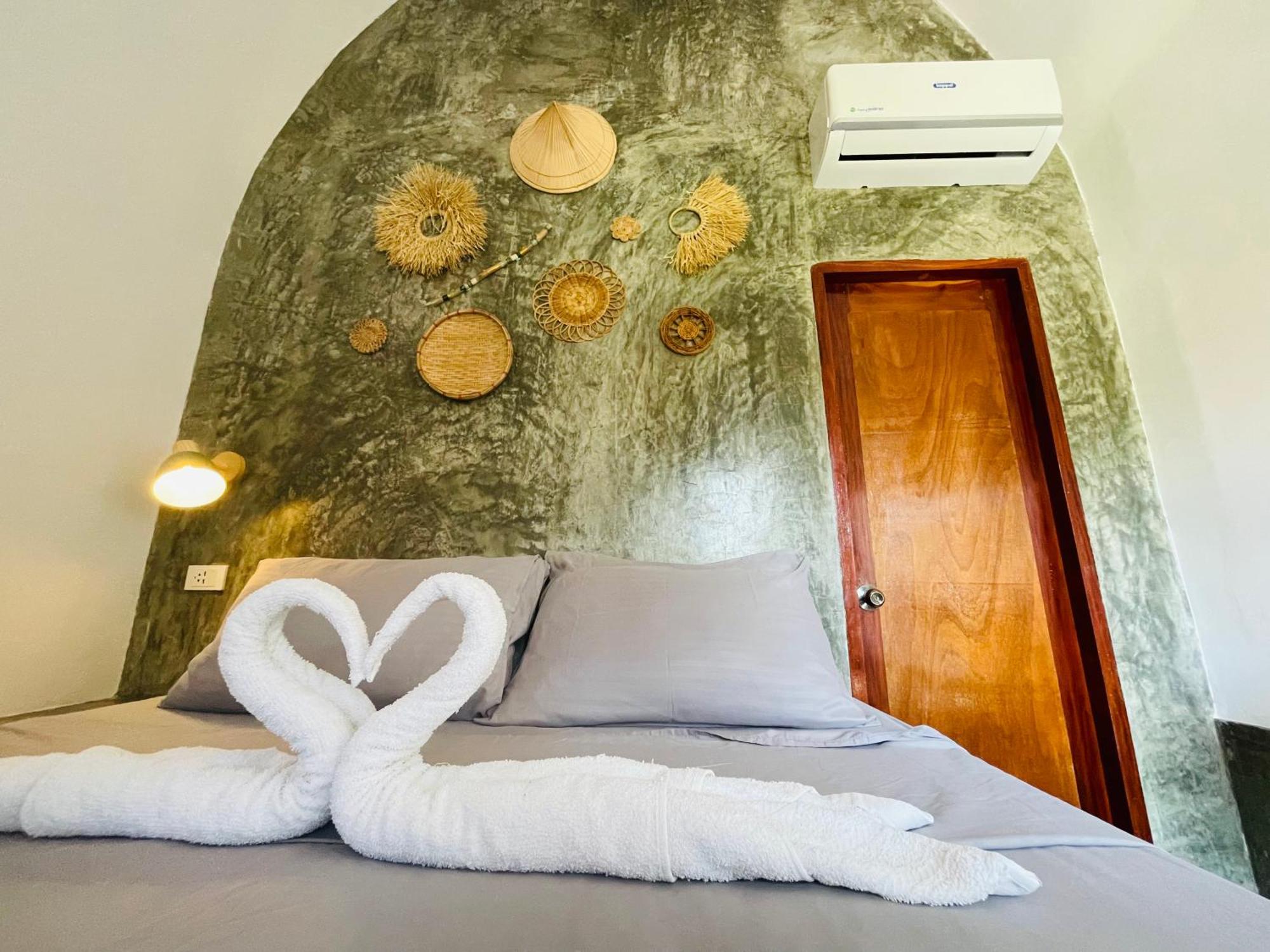 Maayong Hostel (Adults Only) Moalboal Eksteriør bilde